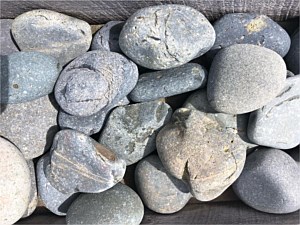 3"- 5" Black Beach Pebbles